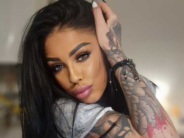 AnyssyaHot