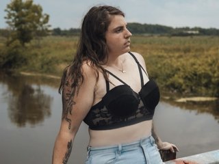 ChloeSilverado1