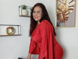 ScarlettBoobs- webcam model