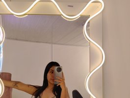 ZURY-TAY live cam model at BongaCams