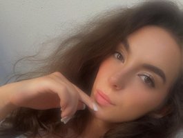 bellaqueen0701 webcam