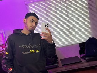 I'm 22 Years Old! At BongaCams People Call Me Phoenix119