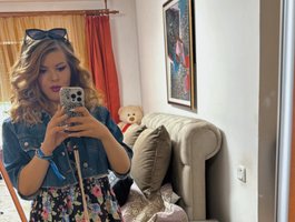 BlondeMayaLive Webcam