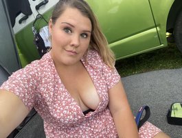 Watch Caitlinsarah1998 live on cam on BongaCams