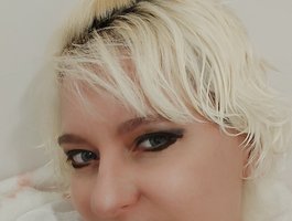 vika211 from bongacams