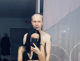KrisDima2 live cam model at BongaCams