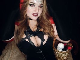 Watch VelvetViperaa live on cam on BongaCams