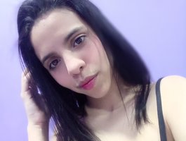Mia-Santana00
