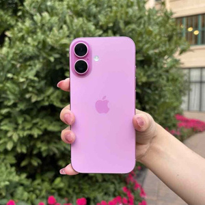 pinky iphone 16