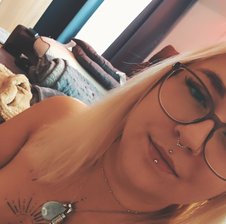 Curvymelli97