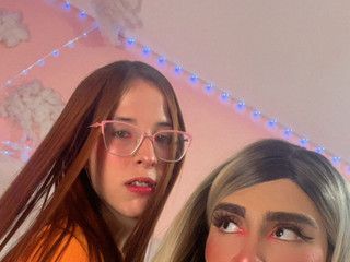 🍑 The sky trembles when we move our wings.