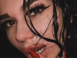 Liysan11 live cam model at BongaCams