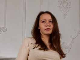 LauraEllins webcam