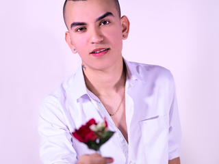 🖤 I switch roles like I change positions... often