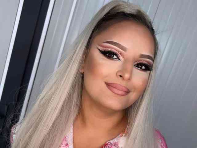 MayaBlush