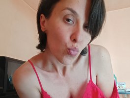 Selletys live cam model at BongaCams