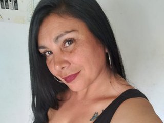 Vivian-milf-paint