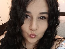 Watch Naughtykiss22 live on cam on BongaCams