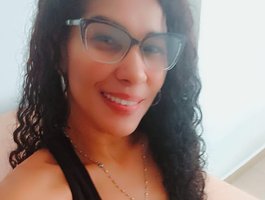 Brunnette-sensation webcam
