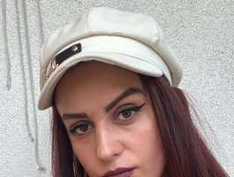 Watch KellyCoxx live on cam on BongaCams