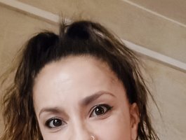 Watch 69Butterfly69 live on cam on BongaCams