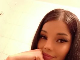 SierraSparks live cam model at BongaCams