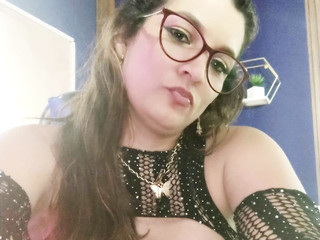 Don’t just watch, Wanna play with me? 💞✨