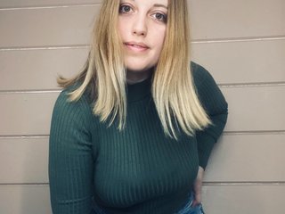 A Live Cam Delicious Honey Is What I Am And My Name Is Taya-Miaow! I Am A Blonde