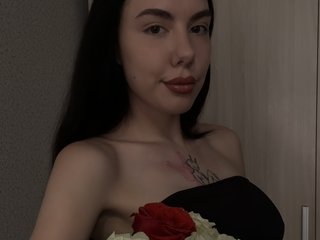 Nika-kiss1