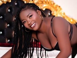 LyssaDoll live cam model at BongaCams