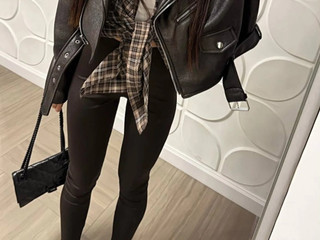 Пошла за хлебом