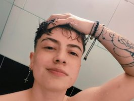 AresWolf- live cam model at BongaCams