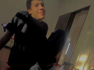 My skin, your vice 🍑😏