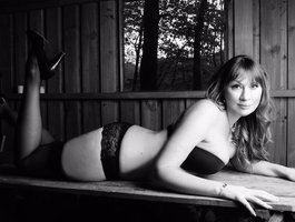 Watch Estelle66 live on cam on BongaCams