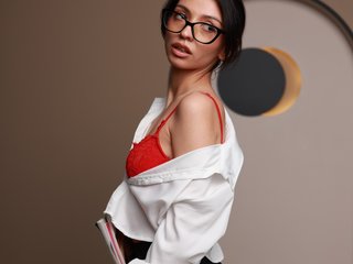 LunaraAdams