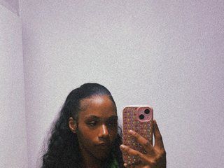 I Am A Brunette And I'm A Sex Cam Eye-catching Gal And My Model Name Is Honeydazzedgoddess