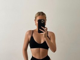 KristenSkw1