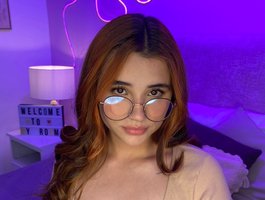 Watch NatyLove149 live on cam on BongaCams