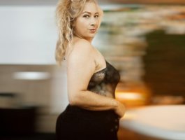 sofiacurvy webcam