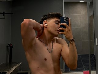 Nicolas-James-Sc