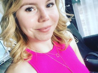 I'm 28 And I'm A Sex Webcam Dreamy Girl, My BongaCams Model Name Is Injecta35
