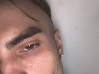 I Am Named Davidegiuliano1! I'm 25