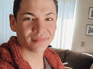 Eltitanlatino