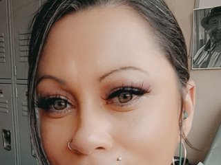 A Live Chat Lovable Honey Is What I Am! I Come From Billings! I Am A Brunette