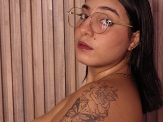 Sophia-curvy1 Avatar