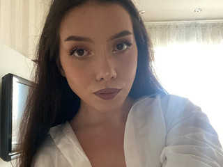 Глаза и декольте