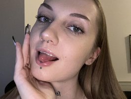 alexakisses from bongacams