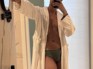 People Call Me Milton-Vega And I'm 31 Yrs Old! Antioquia Is Where I Come From