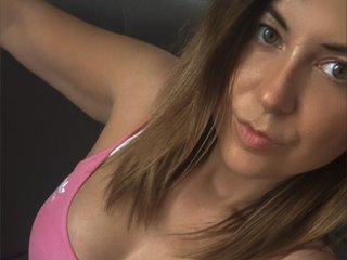 I Am A Brunette, A Camwhoring Luscious Bimbo Is What I Am And My BongaCams Model Name Is LilyRay