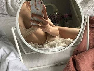 My BongaCams Name Is Wintrzw And I Am A Blonde